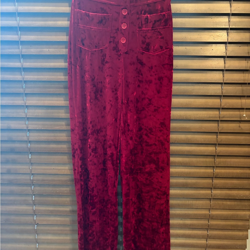 HALARA Red Velvet High-Waist Button Front Trousers